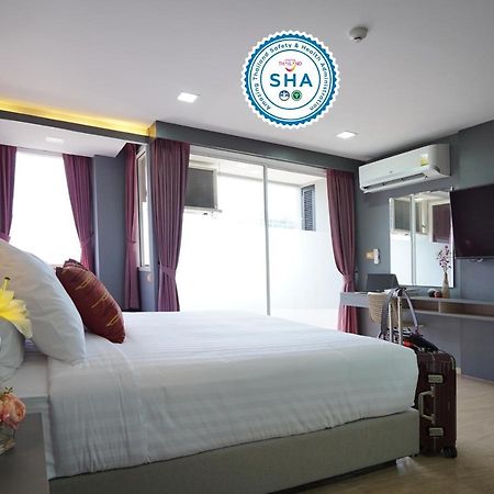 The Qube Fifty Hotel Bangkok Exterior foto