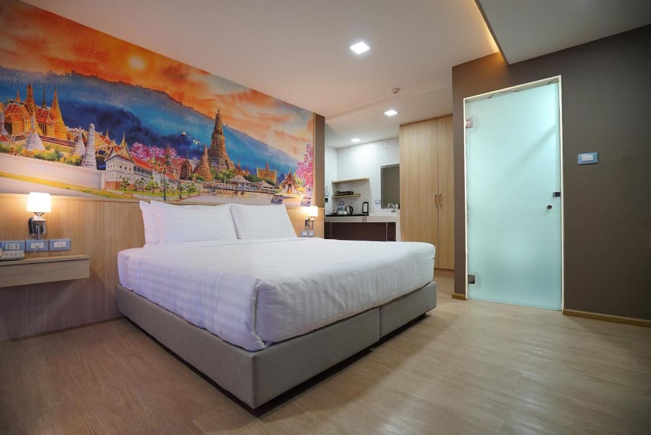 The Qube Fifty Hotel Bangkok Exterior foto