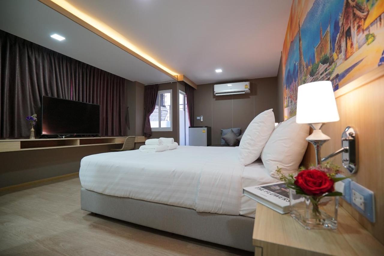The Qube Fifty Hotel Bangkok Exterior foto