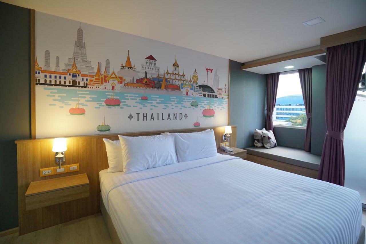 The Qube Fifty Hotel Bangkok Exterior foto